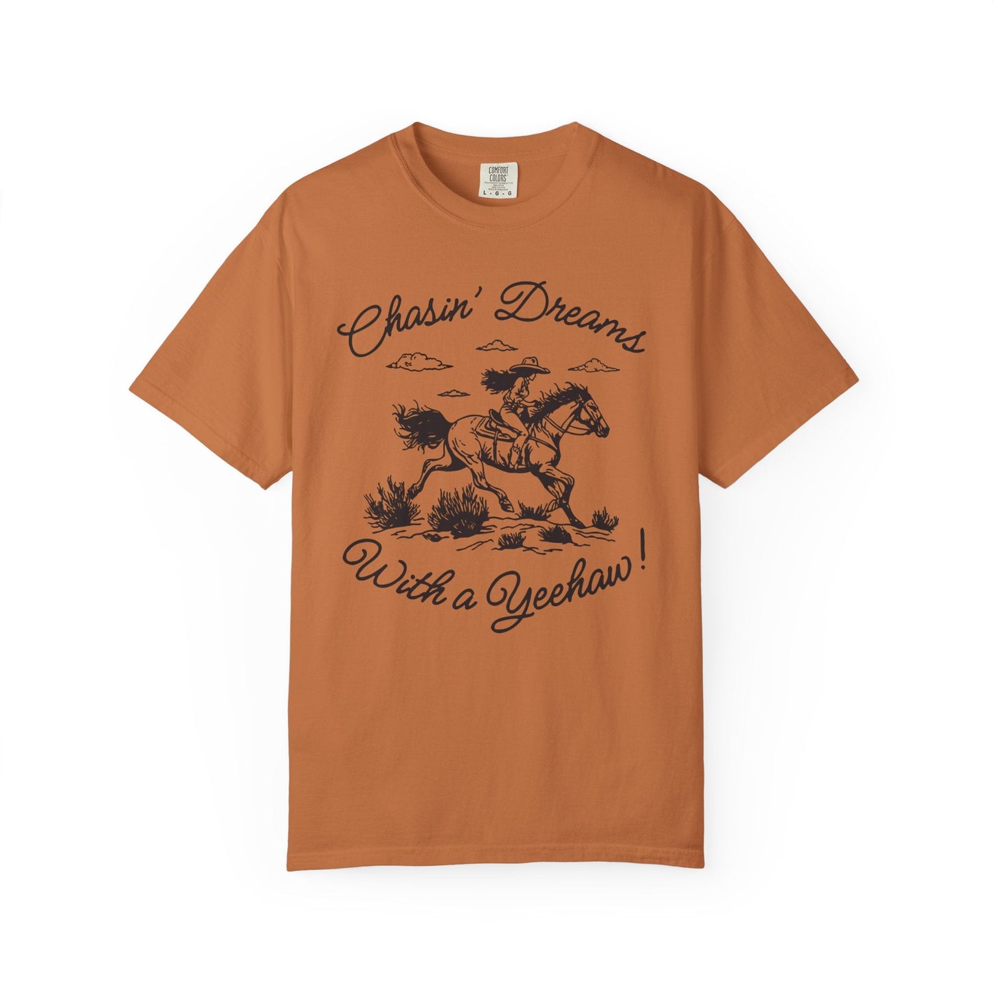 Chasin’ Dreams With a Yeehaw Tee – Retro Cowgirl Line Art Shirt