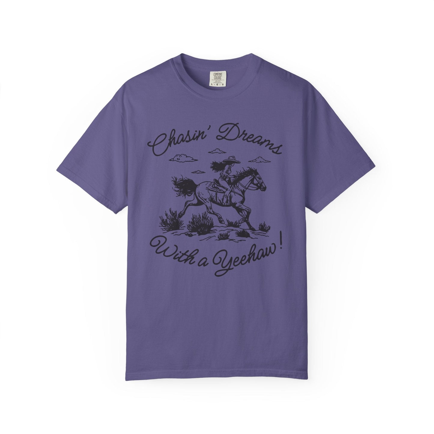 Chasin’ Dreams With a Yeehaw Tee – Retro Cowgirl Line Art Shirt